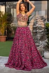 Buy_Mehak Murpana_Pink Crepe Printed Zigzag V Neck Lehenga Set _Online_at_Aza_Fashions