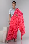 Buy_Nupur Kanoi_Pink Bandhani Silk Stand Collar Pre-draped Saree  _at_Aza_Fashions