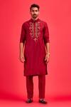 Buy_Diyarajvvir_Maroon Cotton Silk Acrylic And Thread Mix Embroidered Kurta _at_Aza_Fashions