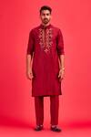 Buy_DiyaRajvvir_Maroon Cotton Silk Acrylic And Thread Mix Embroidered Kurta Set _at_Aza_Fashions