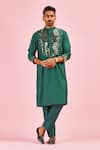 Buy_DiyaRajvvir_Green Cotton Silk Embroidered Acrylic And Thread Mix Kurta _at_Aza_Fashions