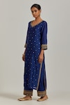 Buy_Ikshita Choudhary_Blue Chanderi Silk Embroidery Floral V Neck Kurta Set_Online_at_Aza_Fashions