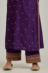 Ikshita Choudhary_Purple Chanderi Silk Embroidery Floral V Neck Kurta And Pant Set _at_Aza_Fashions