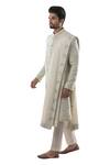 Smriti By Anju Agarwal_Green Raw Silk Embroidered Sherwani Set _Online_at_Aza_Fashions