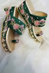 Shiveen Shiveen_Green Embroidery Parakram Toe Ring Wedges _Online_at_Aza_Fashions