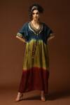 Buy_Capisvirleo_Blue Habutai Silk Sequin, Thread And Bead, Tie & Dye V Neck & Kaftan _at_Aza_Fashions