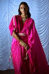 Pink City by Sarika_Pink Silk Printed Bandhani V Neck Pre-draped Saree With Blouse _Online_at_Aza_Fashions