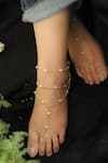 Buy_Do Taara_Gold Plated Pearl Beaded Toe-ring Anklets _at_Aza_Fashions