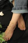 Shop_Do Taara_Gold Plated Pearl Beaded Toe-ring Anklets _at_Aza_Fashions