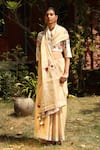 PRAMA BY PRATIMA PANDEY_Gold Silk Handwoven Chanderi Embroidery Notched Saree _Online_at_Aza_Fashions