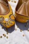 Buy_Kurrbat_Yellow Embroidered Floral Juttis _at_Aza_Fashions