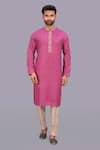 Buy_Para_Pink Paper Cotton Embroidered Kurta _Online_at_Aza_Fashions