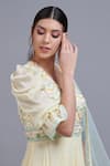 Parul | Vivek_Yellow Dupatta- Organza, Kurta- Georgette, Lining- Shantoon, Embellished And Set _Online_at_Aza_Fashions