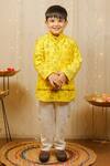 Buy_TINY COLOUR_Yellow Cotton Printed Floral Kurta Set _at_Aza_Fashions
