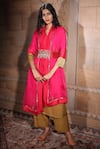 Neeta Bhargava_Gold Handwoven Cotton Silk Printed V Neck Chanderi Kurta Set  _Online_at_Aza_Fashions