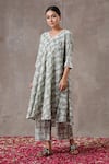 Buy_Rekha Agra_Green Crinkled Cotton Silk Floral Motifs V Neck Print Kurta And Pant Set _at_Aza_Fashions
