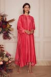 Ridhi Mehra_Pink Kaftan Fine Silk And Inner Mulmul Round Aubre  _Online_at_Aza_Fashions