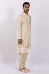 Sankalan - Men_White Banarasi Silk Woven Geometric Pattern Kurta _Online_at_Aza_Fashions