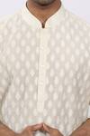 Sankalan - Men_White Banarasi Silk Woven Geometric Pattern Kurta _at_Aza_Fashions