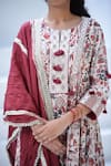 Simar Dugal_White Printed Kurta Set  _Online_at_Aza_Fashions