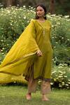 Buy_Priti Prashant_Green Handwoven  Dupatta Mul Round Kurta Set _at_Aza_Fashions