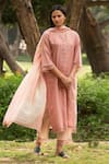 Priti Prashant_Pink Handwoven  Dupatta Mul Round Kurta Set _Online_at_Aza_Fashions