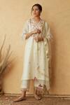 Buy_Begum_White Kurta Chanderi V-neck Embroidered Set _at_Aza_Fashions