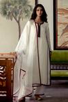Buy_Sitaraa_Off White Habutai Silk Embroidery Beads Simar Panelled Kurta Set  _at_Aza_Fashions