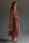 Begum_Peach Dupatta Organza, Kurta And Pant Silk Round Embroidered Set _Online_at_Aza_Fashions