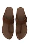 Buy_Sko_Brown Leather Cushioned Kolhapuris  _at_Aza_Fashions