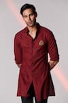 S&N by Shantnu Nikhil_Red Cotton Embroidery Thread Crest Short Kurta For Men_Online_at_Aza_Fashions