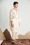 Shivan & Narresh_White Kurta Shredded And Pants Blend Mesh With _Online_at_Aza_Fashions
