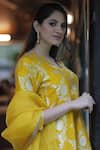 Buy_Sobariko_Yellow Banarasi Brocade Kurta Set _Online_at_Aza_Fashions