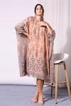 Buy_Soup By Sougat Paul_Peach Chiffon V Neck Printed Kaftan _at_Aza_Fashions
