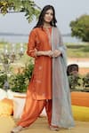 Buy_Sravanti_Orange Round Embroidered Kurta Set  _at_Aza_Fashions