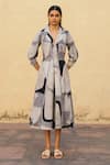 Cord_Grey Poplin Lapel Collar Marble Print Trench Dress _Online_at_Aza_Fashions