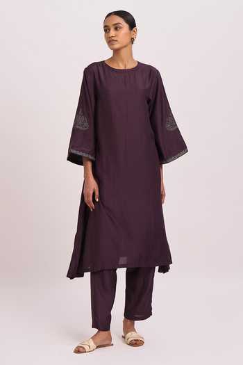 Dot_Purple Dupatta Chanderi, Kurta And Pant Cotton Silk Resham & Flared Sleeve Set _Online_at_Aza_Fashions
