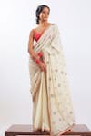 Buy_Nikasha_White Cotton Jamdani Embroidered Floral Sweetheart Neck Saree Set _at_Aza_Fashions