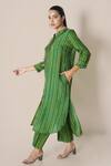 Kameez_Green Russian Silk Printed Chevron Mandarin Collar Kurta And Pant Set _Online_at_Aza_Fashions
