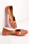 Swati Vijaivargie_Red Silk Handcrafted Juttis _Online_at_Aza_Fashions