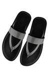 Buy_SKO_Grey V Strap Cushioned Slippers _at_Aza_Fashions