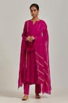 Buy_Ikshita Choudhary_Magenta Chanderi Embroidered Chita Notched Panelled Kurta Pant Set _at_Aza_Fashions