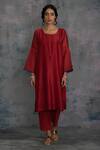 Buy_Charkhee_Red Kurta Chanderi Embroidery U Neck Set _Online_at_Aza_Fashions