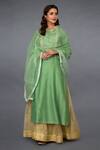 Buy_Talking Threads_Green Dupatta- Organza Silk, Kurta, Pant- Chanderi Pearl, Bead, Embroidered Set _at_Aza_Fashions