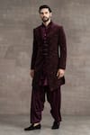 Tarun Tahiliani_Wine Velvet Floral Pattern Sherwani Set _Online_at_Aza_Fashions