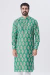 Buy_Gaurav Katta_Green Handloom Cotton Batik Print Kurta_at_Aza_Fashions