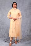 Buy_Asaga_Cream Kurta Chanderi Silk V Neck Set _at_Aza_Fashions