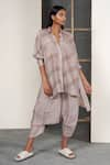 Buy_Urvashi Kaur_Grey Linen Silk Spread Collar Asymmetric Tunic _at_Aza_Fashions