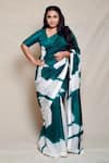 Buy_Vedika M_Green Silk One Shoulder Abstract Print Saree With Blouse _at_Aza_Fashions