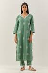 Buy_Ikshita Choudhary_Green Cotton Embroidery Floral Notched Kurta And Pant Set_at_Aza_Fashions